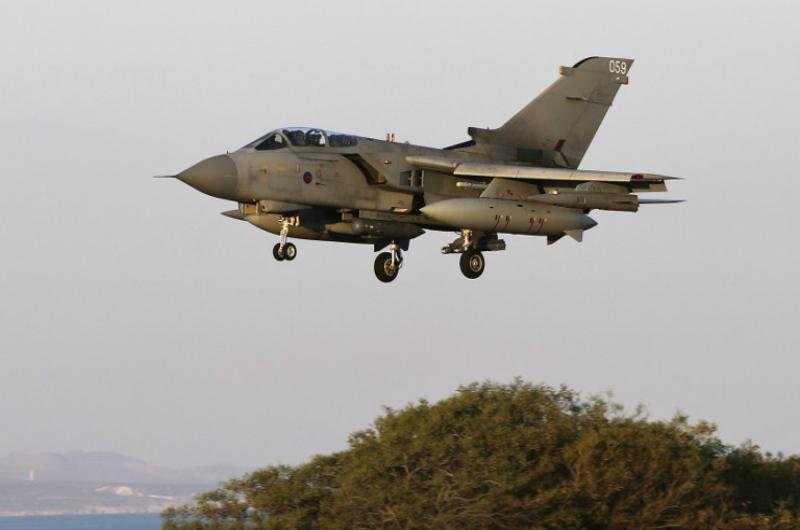 Primeiros bombardeios brit&acirc;nicos contra Estado Isl&acirc;mico no Iraque