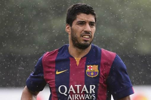 Atacante do Barcelona tem sete jogos oficiais de suspens&atilde;o com a sele&ccedil;&atilde;o uruguaia ainda a cumprir  