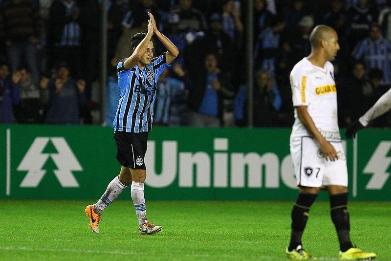 Rodriguinho vai atuar no futevol dos Emirados &Aacute;rabes