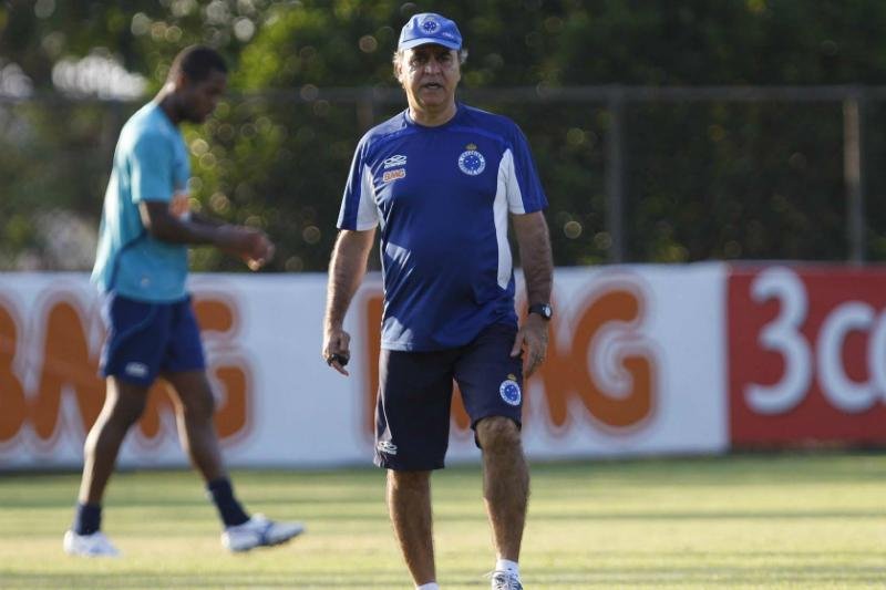Marcelo Oliveira elogia o Inter