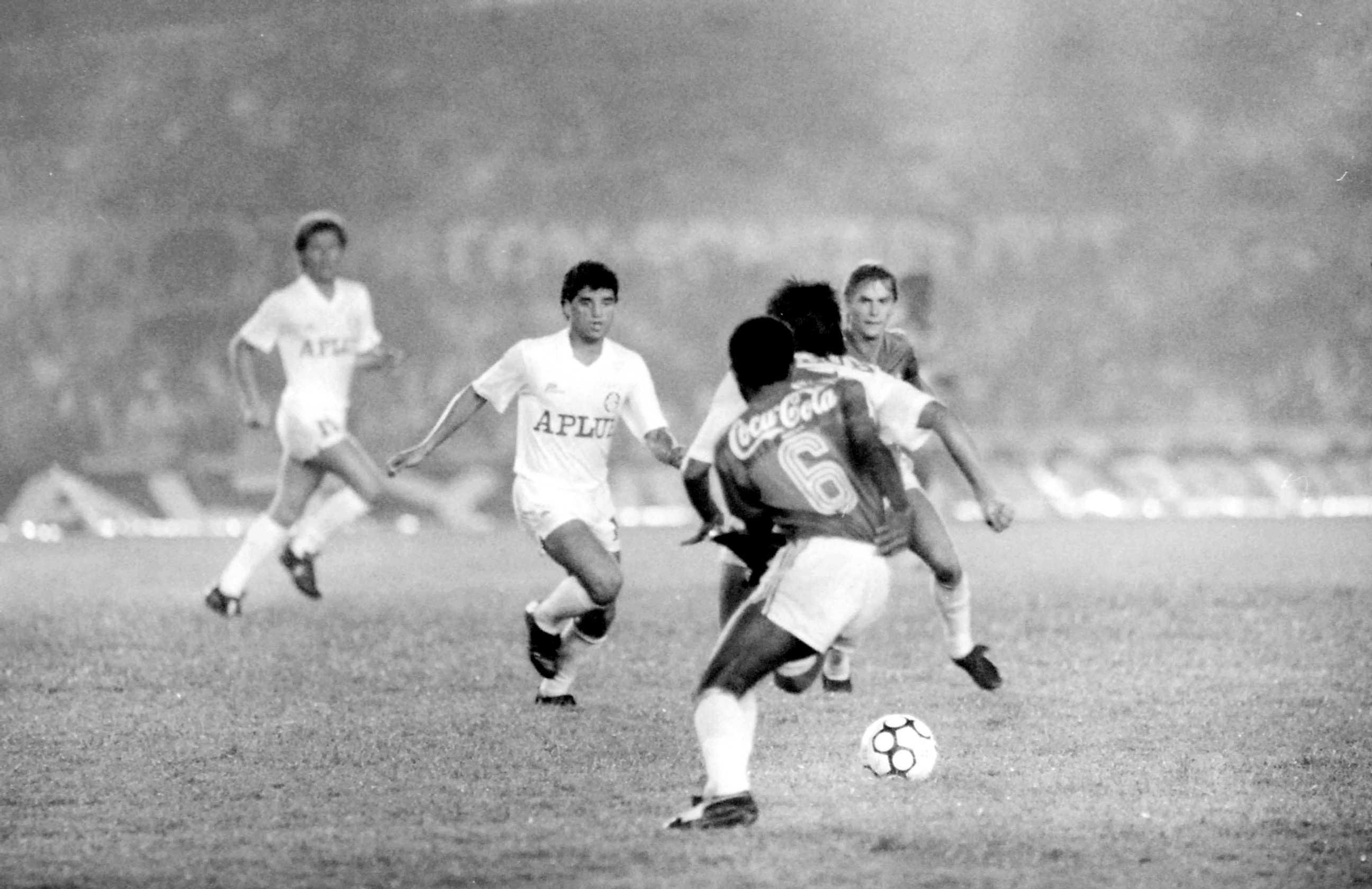 Ultima vez que o Inter bateu o Cruzeiro no Mineir&atilde;o pelo Brasileiro foi em 1987