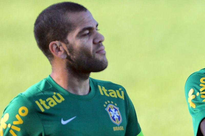 Daniel Alves revela: Brasil n&atilde;o se preparou para jogo contra Alemanha