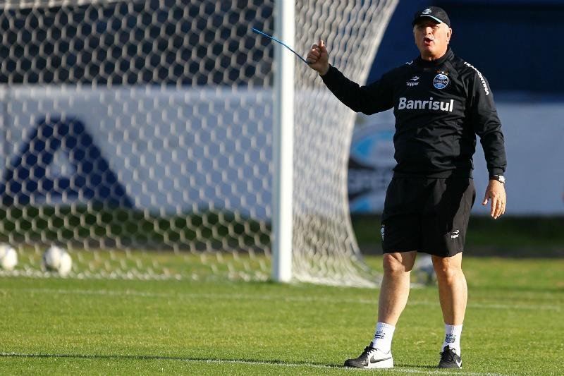 Sob comando de Felip&atilde;o, Gr&ecirc;mio pode entrar para G4 neste s&aacute;bado