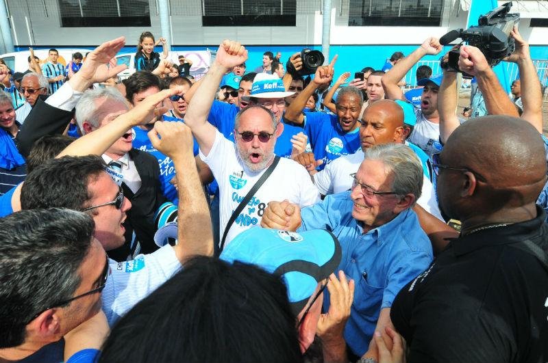 Elei&ccedil;&atilde;o no Gr&ecirc;mio pode ter 15 mil votantes 