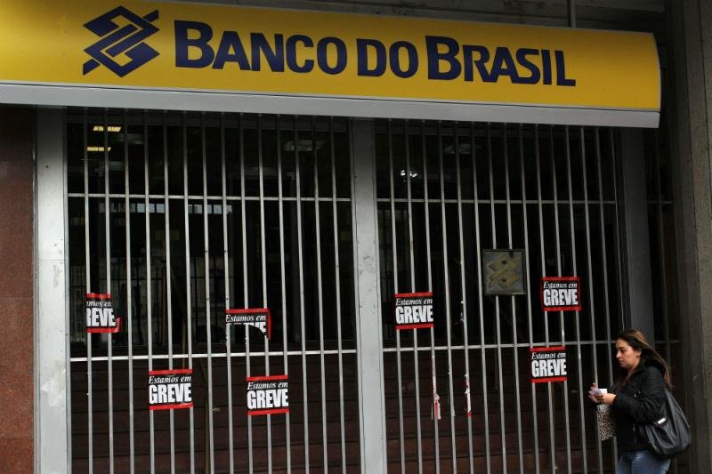 Banc&aacute;rios do BB seguem em greve