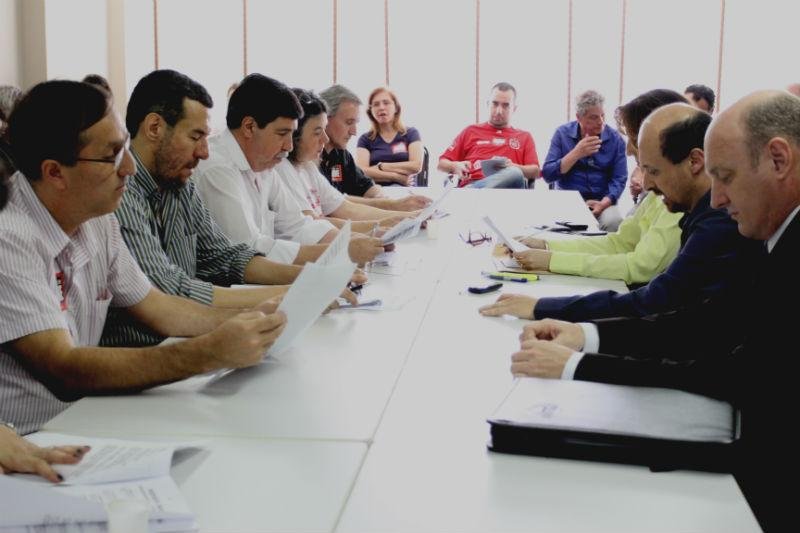 Negocia&ccedil;&atilde;o com Banrisul retrocede e greve pode se prolongar