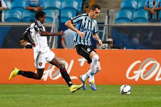 Rhodolfo est&aacute; fora do jogo contra Palmeiras 