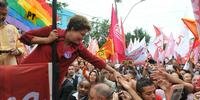 Dilma participou de carreata por Canoas junto com o candidato ao governo do Estado, Tarso Genro