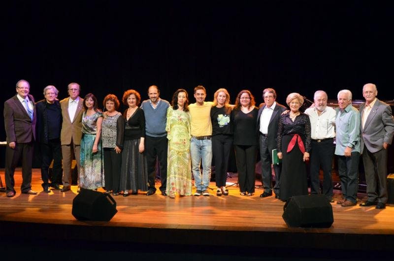 Grupo M&eacute;dicos e M&uacute;sica vai cantar sucessos da trajet&oacute;ria do compositor Lupic&iacute;nio Rodrigues 