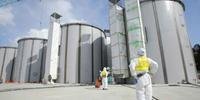 Tanques de armazenamento de água radioativa em Fukushima