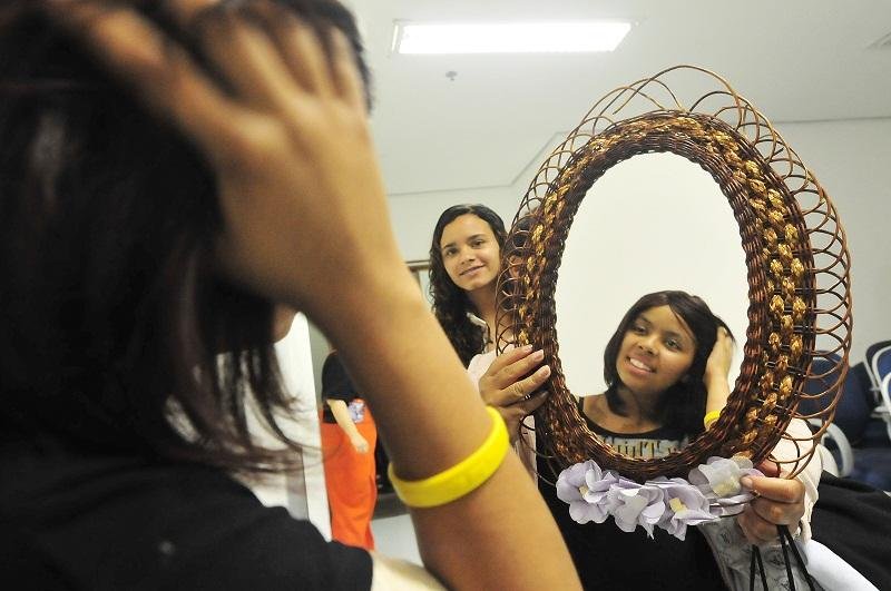Atividade tamb&eacute;m contou com a presen&ccedil;a dos cabeleireiros volunt&aacute;rios