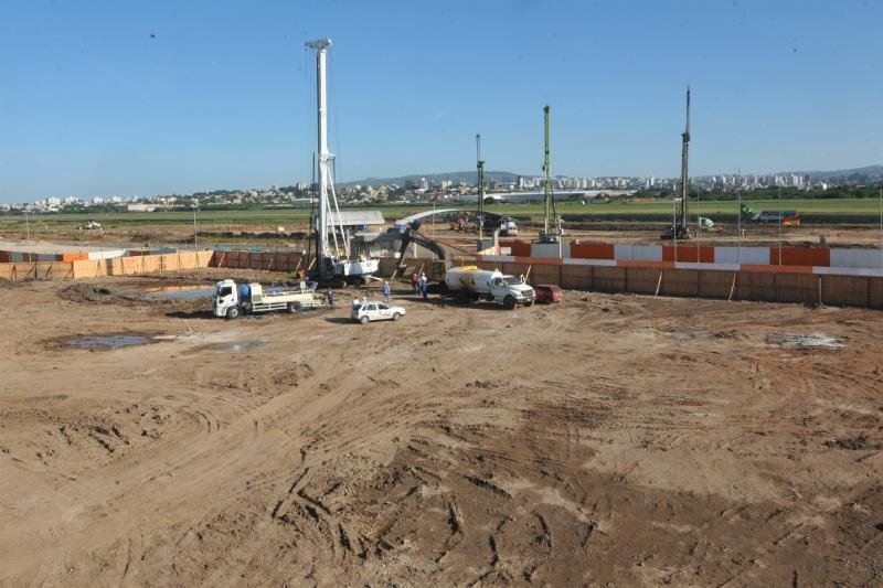 Encerrada quinta greve das obras da amplia&ccedil;&atilde;o do Salgado Filho