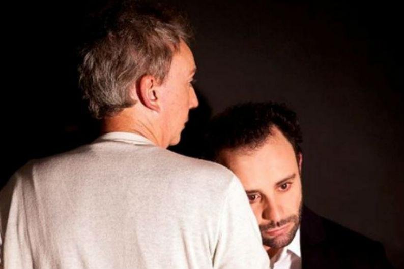 	Carlos Paix&atilde;o e Boni Rangel vivem a hist&oacute;ria que envolve os personagens Ant&ocirc;nio e Vin&iacute;cius