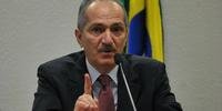 Ministro Rebelo não quer que Brasil passe por sustos novamente