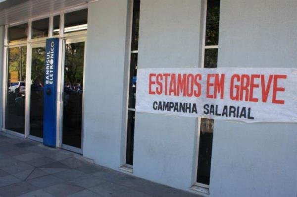 Trabalhadores do banco est&atilde;o em paralisa&ccedil;&atilde;o h&aacute; 16 dias
