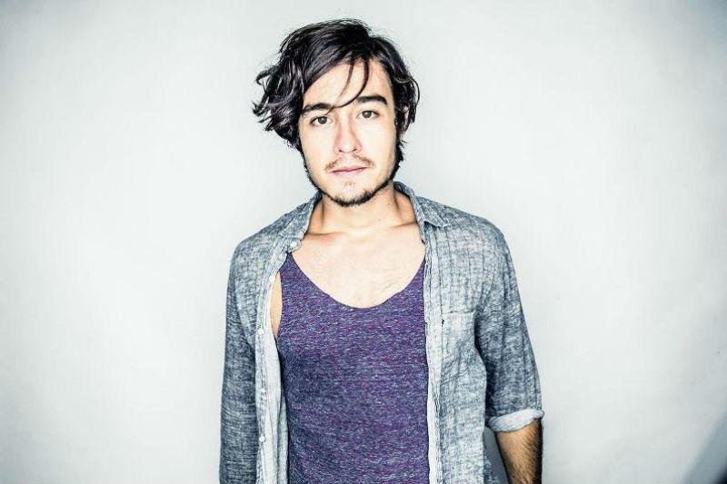 Tiago Iorc se apresenta em Porto Alegre neste s&aacute;bado