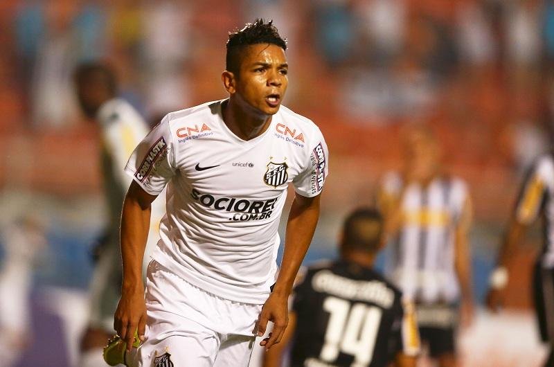 David Braz marcou duas vezes na goleada sobre os cariocas