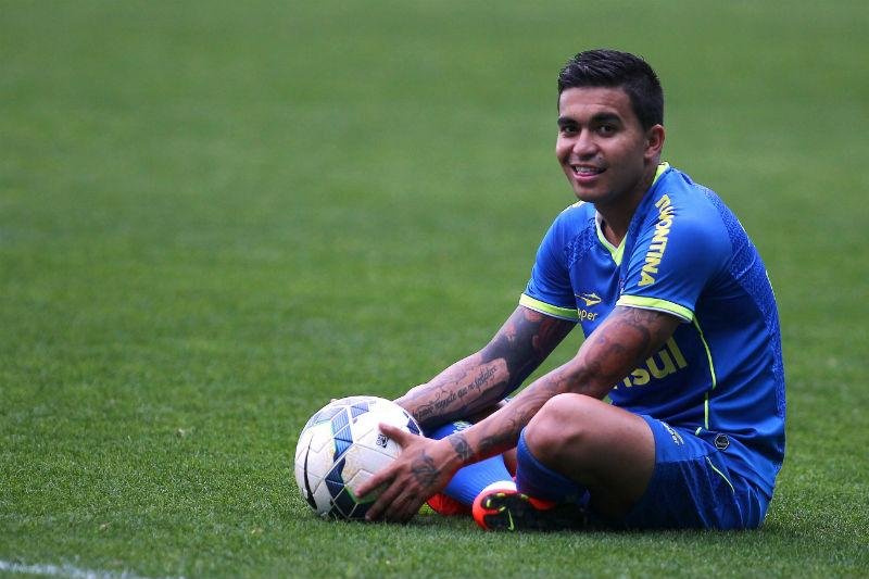 Rui Costa considera complicadas perman&ecirc;ncias de Dudu e Alan Ruiz 