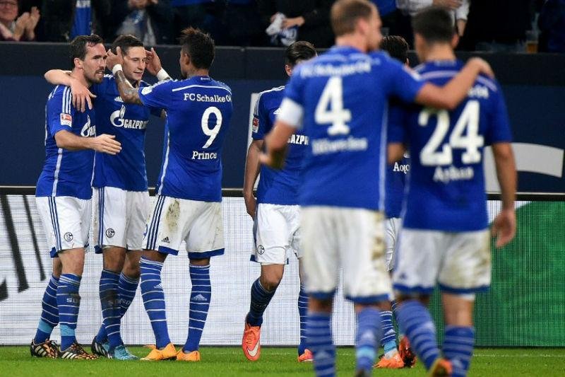 Torcedores entraram em confronto ap&oacute;s vit&oacute;ria do Schalke 04