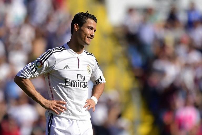 Ancelotti frustra Manchester e diz que Ronaldo encerrar&aacute; carreira em Madrid 