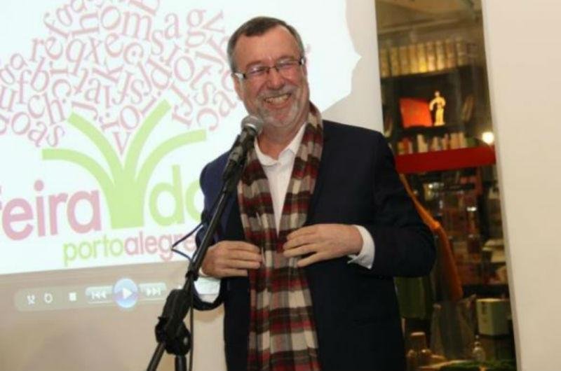 Filme narra trajet&oacute;ria do patrono da Feira do Livro de Porto Alegre 