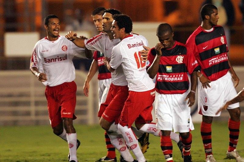 Fernand&atilde;o marcou os dois gols da vit&oacute;ria da equipe comandada por Abel Braga