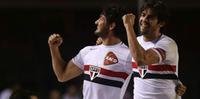 São Paulo define situação de volantes e mira substituto de Kaká 
