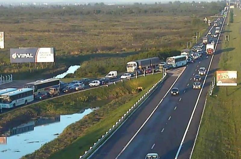 Tr&acirc;nsito congestionado na BR 290