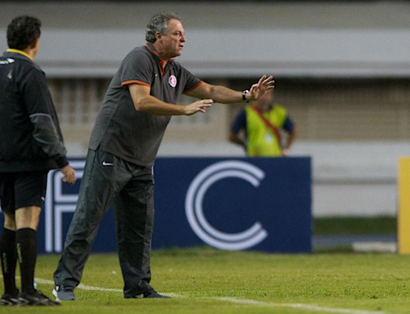 Abel Braga garantiu que grupo do Inter ir&aacute; lutar at&eacute; o final pela vaga para a Libertadores