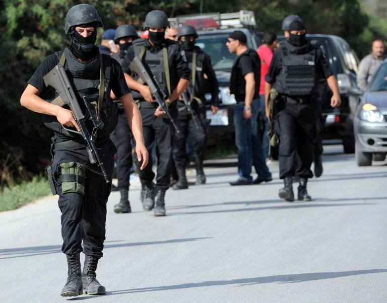 For&ccedil;as de ordem cercaram a casa em Oued Ellil