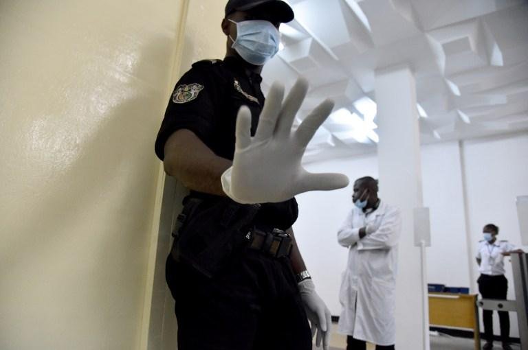 V&iacute;rus j&aacute; deixou quase 4,9 mil mortos 