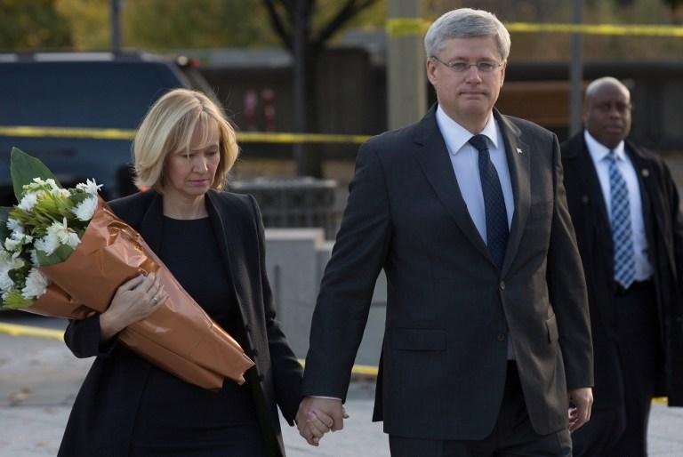 Stephen Harper ficou 15 minutos dentro de arm&aacute;rio durante ataque