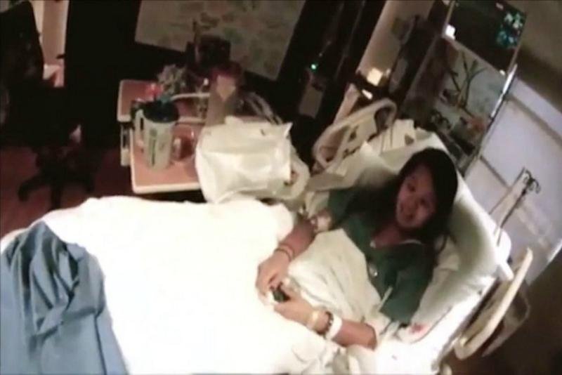 Nina Pham contraiu a doen&ccedil;a quando cuidava de um paciente no Texas