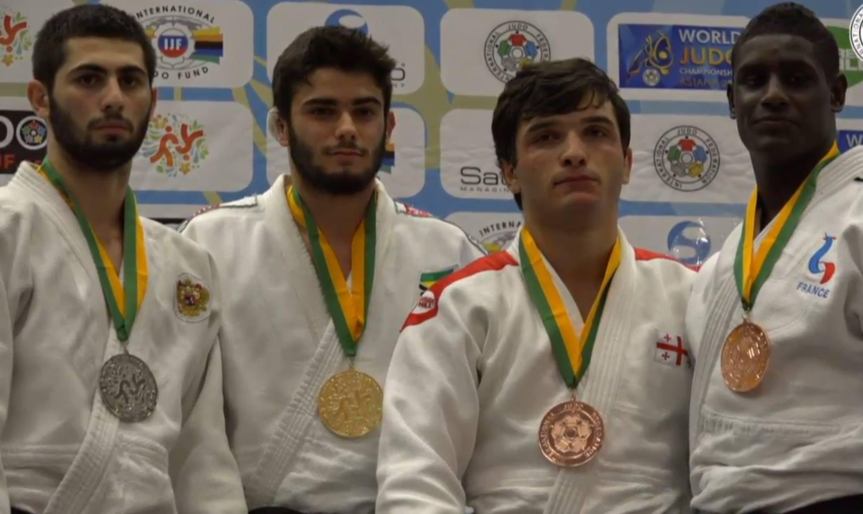 Rafael Macedo imobiliza russo na decis&atilde;o e garante ouro na categoria at&eacute; 81 kg 