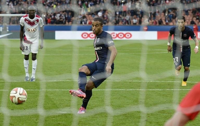 Lucas marca dois na vit&oacute;ria do PSG sobre Bordeaux 
