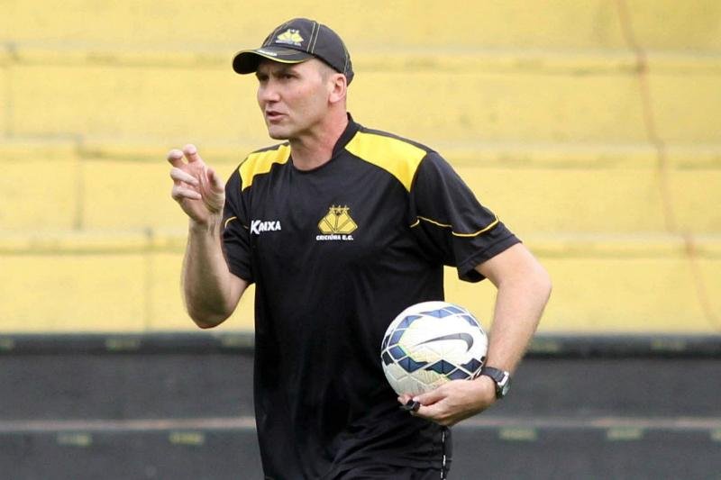 Dal Pozzo comandou o Crici&uacute;ma em 13 jogos com tr&ecirc;s vit&oacute;rias, quatro empates e seis derrotas