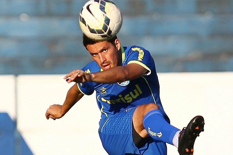 Volante via desfalcar o Tricolor neste s&aacute;bado contra o Vit&oacute;ria