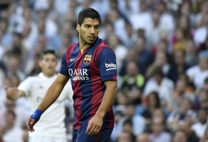 Su&aacute;rez voltou a disputar um jogo oficial nesse s&aacute;bado pelo Barcelona