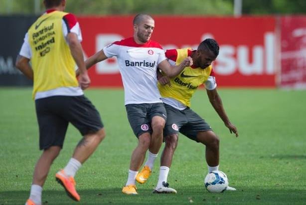 Winck destacou vontade de fazer hist&oacute;ria com vit&oacute;ria na Vila