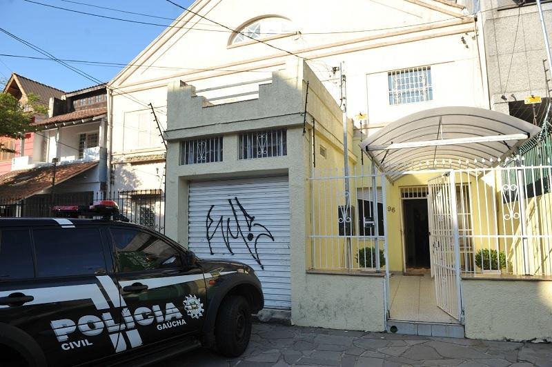 Pol&iacute;cia Civil fecha cl&iacute;nica de aborto em Porto Alegre