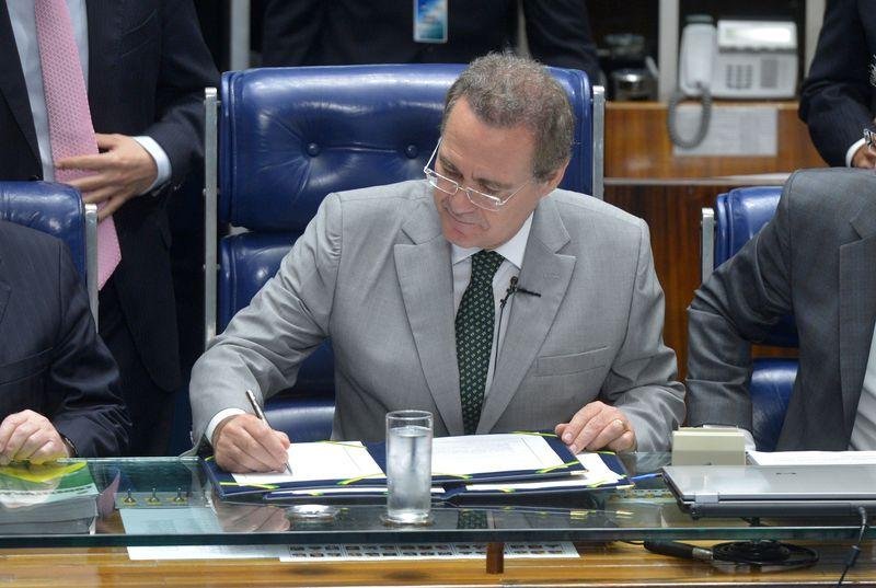 Renan Calheiros nega pauta bomba e pede di&aacute;logo entre governo e Congresso