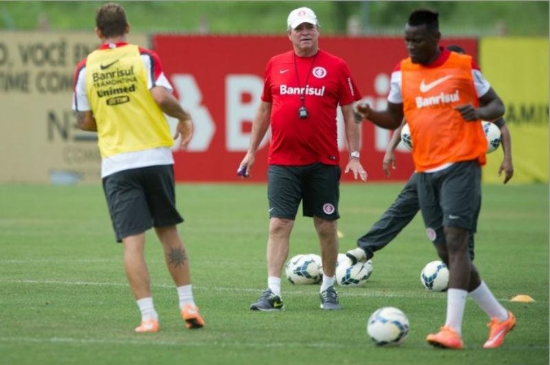 Abel prefere enfrentar time titular do Santos