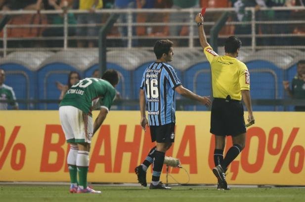 Gr&ecirc;mio teve vit&oacute;ria no STJD por den&uacute;ncia do jogo contra o Palmeiras