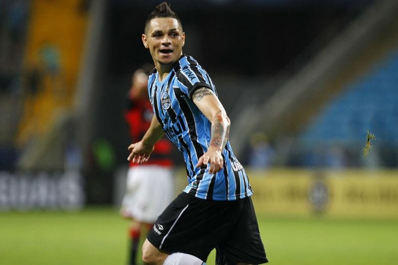 Richarlyson marcou contra ap&oacute;s cruzamento de Par&aacute;