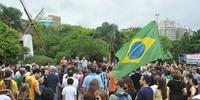 Manifestantes se concentraram no Parcão pedindo impeachment de Dilma
