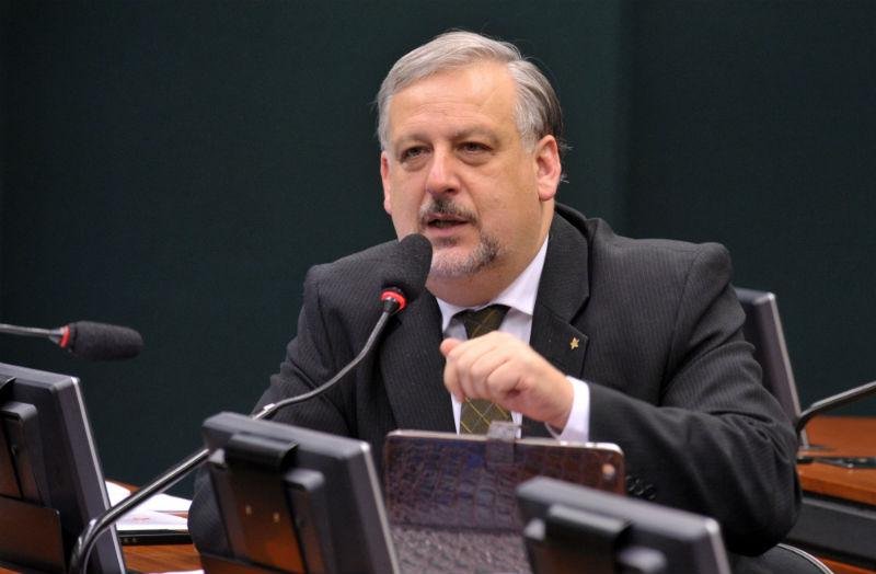 Ministro da Secretaria de Rela&ccedil;&otilde;es Institucionais se reuniu nocom os l&iacute;deres dos partidos que apoiam o governo