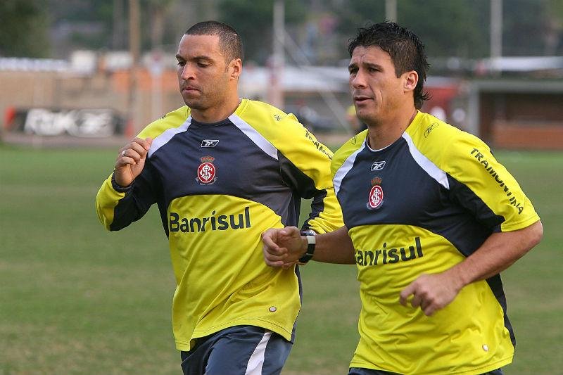 &Iacute;ndio &eacute; um dos atletas do atual elenco que jogou com Daniel Carvalho no Inter