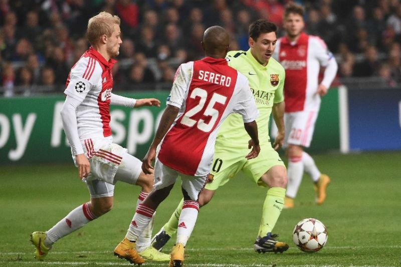 Argentino foi autor do 2 a 0 sobre o Ajax, atingindo os 71 gols de Ra&uacute;l