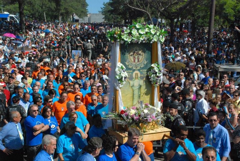 Romaria em Santa Maria re&uacute;ne 300 mil pessoas 