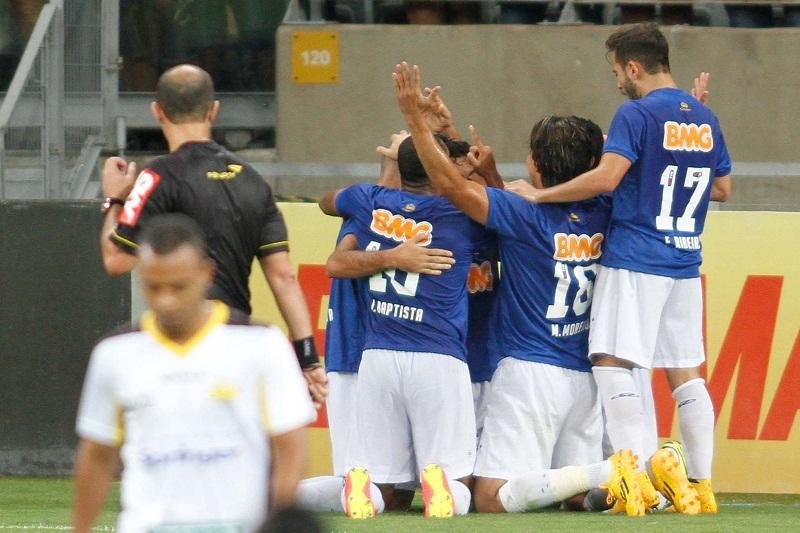 Cruzeiro venceu mais uma e manteve a diferen&ccedil;a em rela&ccedil;&atilde;o ao segundo colocado